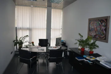 Офіс 23,4 м² — кабінет для невеликої команди